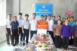 Lễ bàn giao nhà 