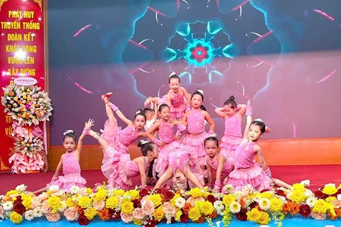 HỘI THI VŨ ĐIỆU THỂ THAO MĂNG NON